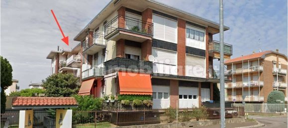 5 rooms Apartment in Magenta, Italy No. 290802 15