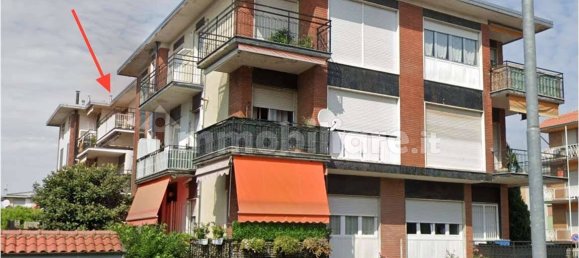 5 rooms Apartment in Magenta, Italy No. 290802 16