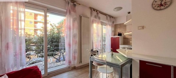 3 rooms Apartment in Diano Marina, Italy No. 117616 2