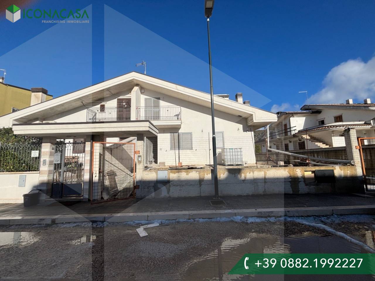 Вилла с 6 комнатами в Сан Джованни Ротондо, Италия № 19044