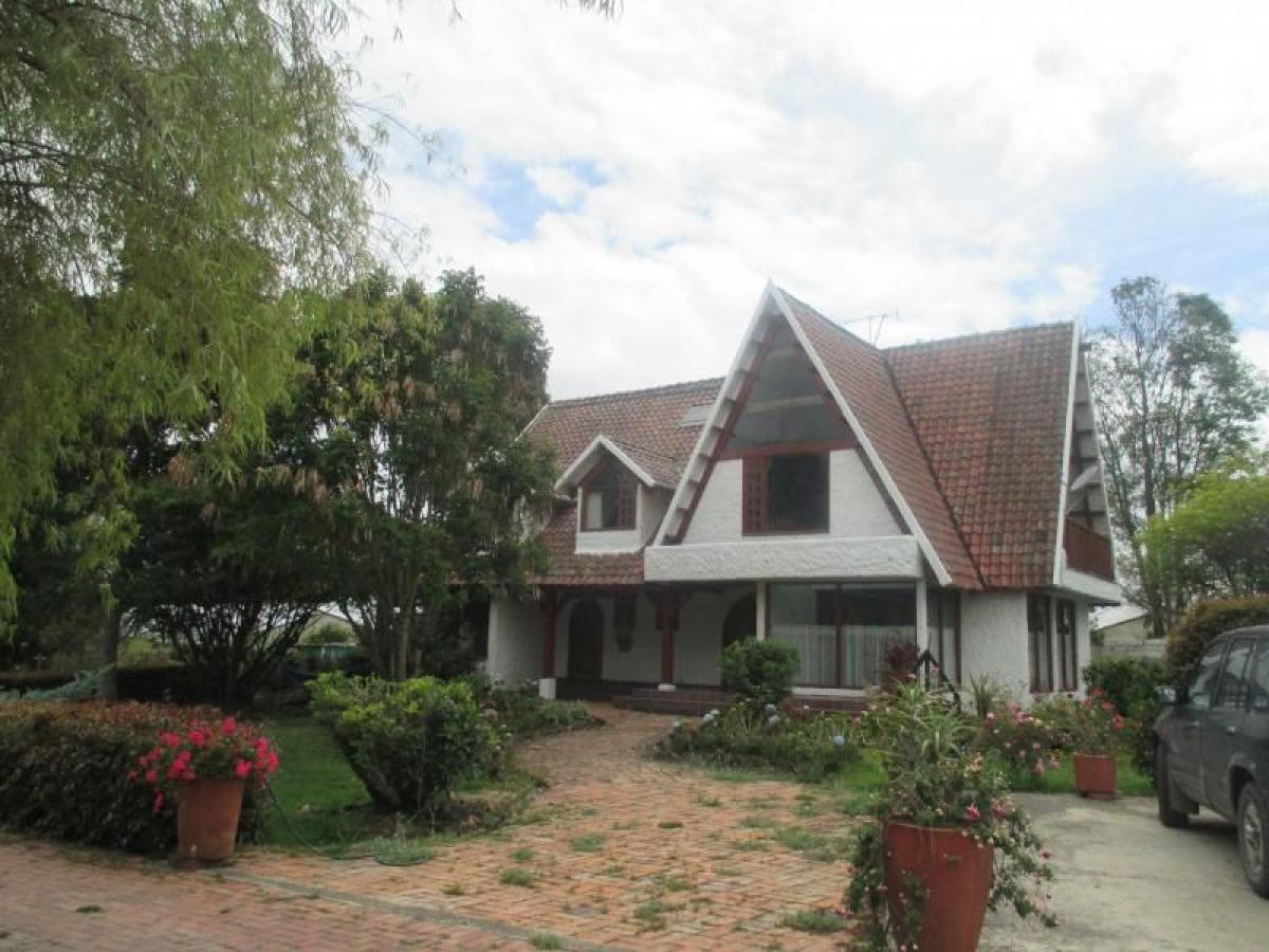 4 bedrooms House in Cundinamarca, Colombia No. 8673