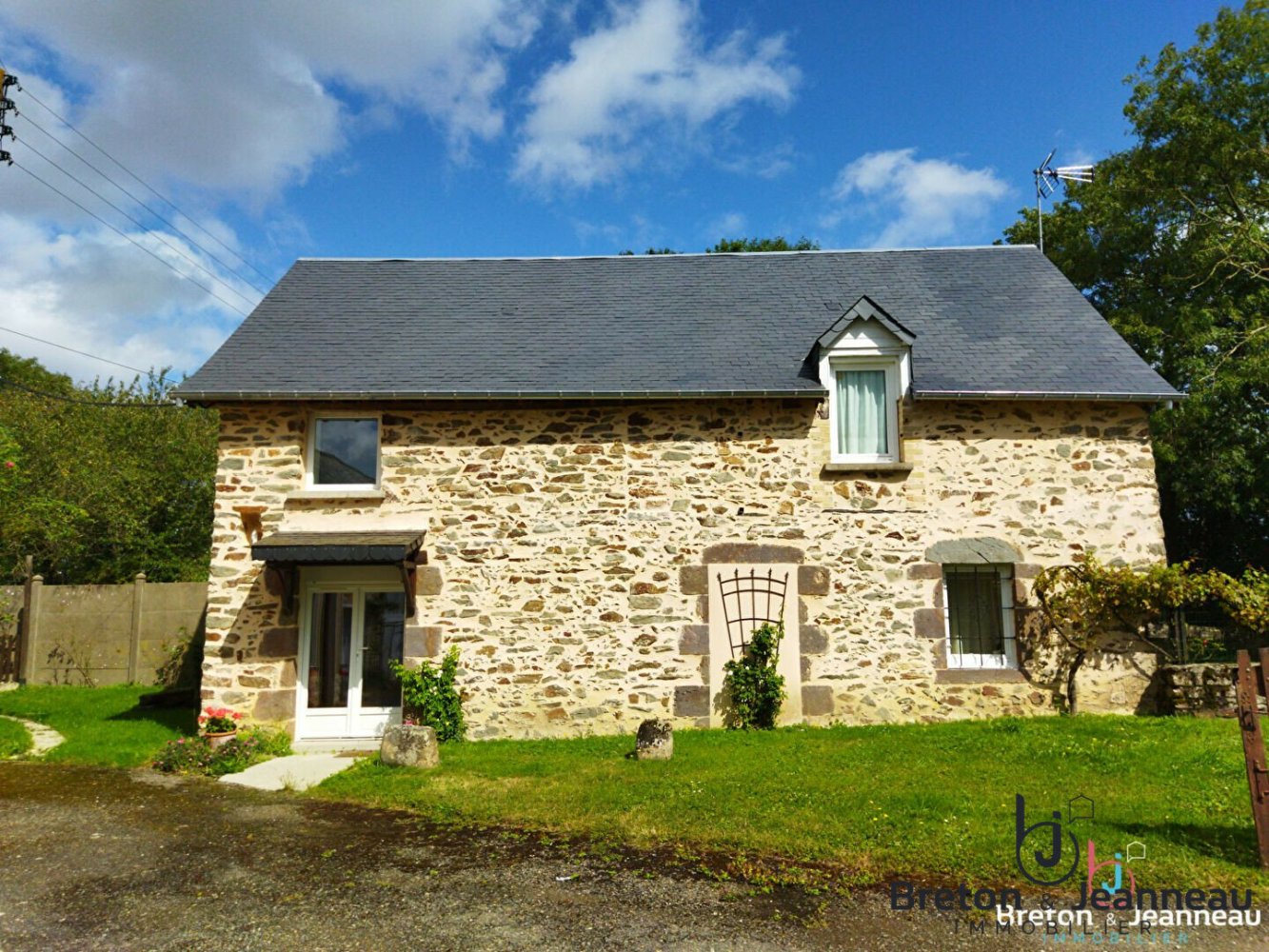 Casa de 3 dormitorios en Sarthe, France No. 357957