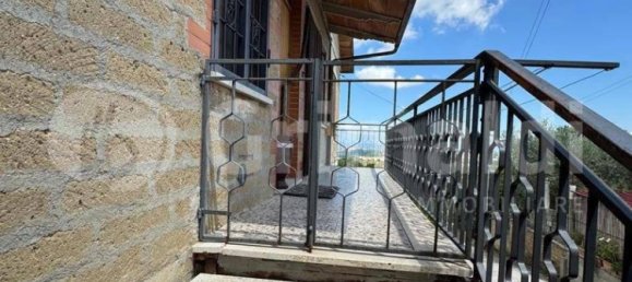 2 bedrooms Apartment in Marsciano, Italy No. 293836 4