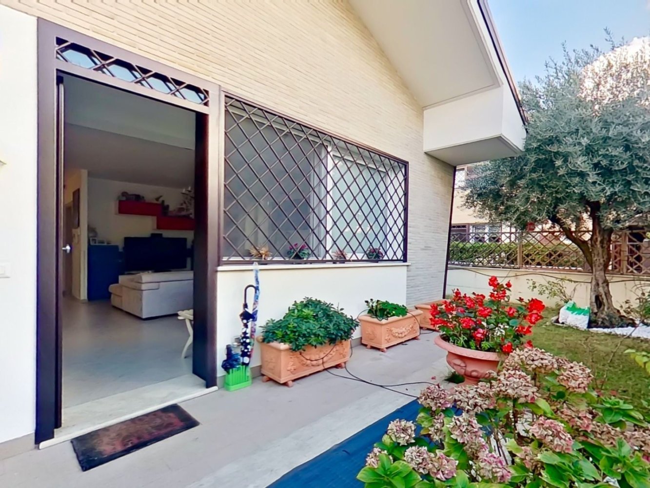 5 rooms Villa in Guidonia Montecelio, Italy No. 211702