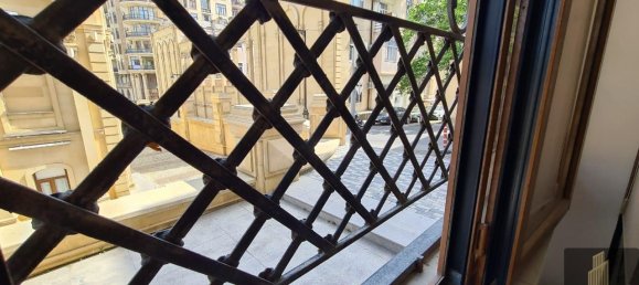 Propiedad comercial en Sabail, Azerbaijan 60 m² No. 1107 11