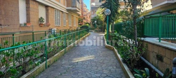 3 bedrooms Apartment in Rome, Italy No. 311768 3