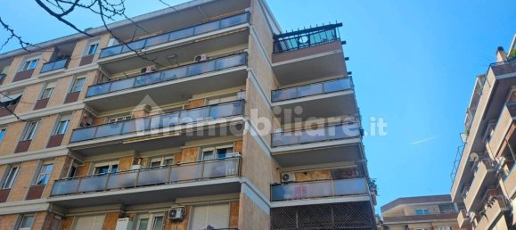 3 bedrooms Apartment in Rome, Italy No. 311768 30