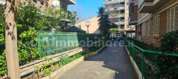 3 bedrooms Apartment in Rome, Italy No. 311768 2