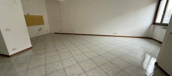 4-salle Appartement à Civitanova Marche, Italy No. 39371 2