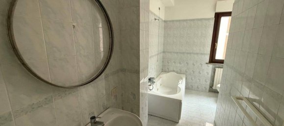 4-salle Appartement à Civitanova Marche, Italy No. 39371 14