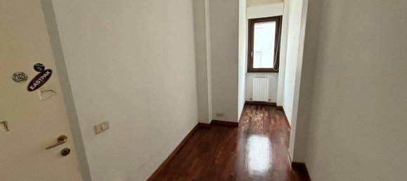 4-salle Appartement à Civitanova Marche, Italy No. 39371 11