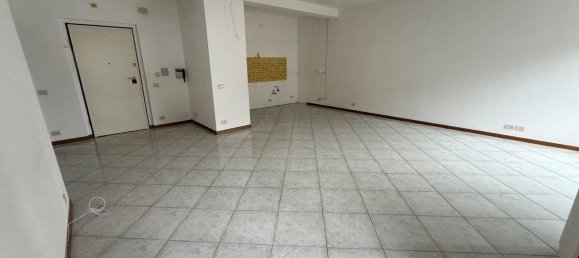 4-salle Appartement à Civitanova Marche, Italy No. 39371 4
