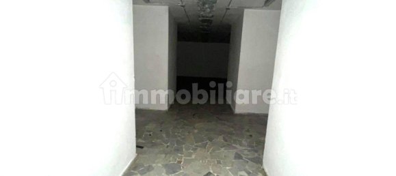 260m² Warehouse in Naples, Italy No. 7606 10