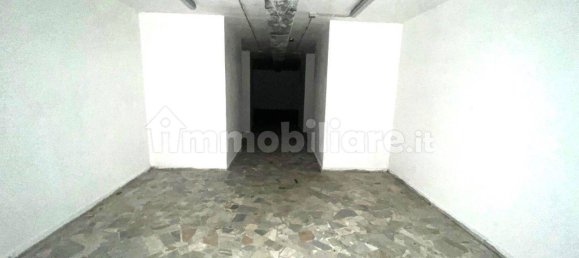 260m² Warehouse in Naples, Italy No. 7606 9