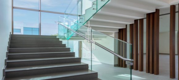 5 bedrooms Villa in Abu Dhabi, UAE No. 39171 4