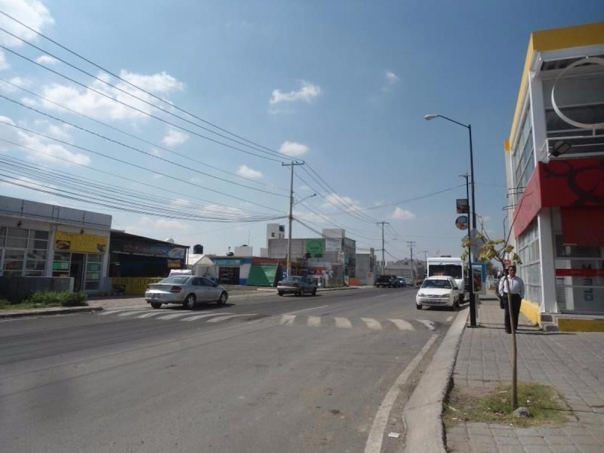 912m² Building in Queretaro, Mexico No. 202397