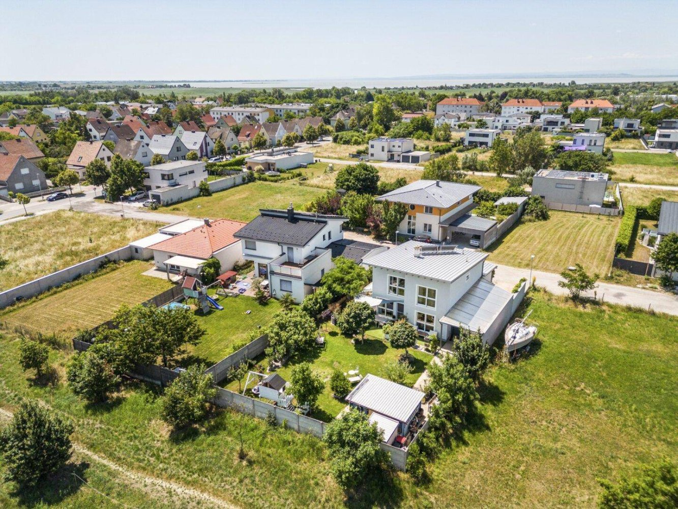 7 rooms House in Neusiedl am See, Austria No. 156970