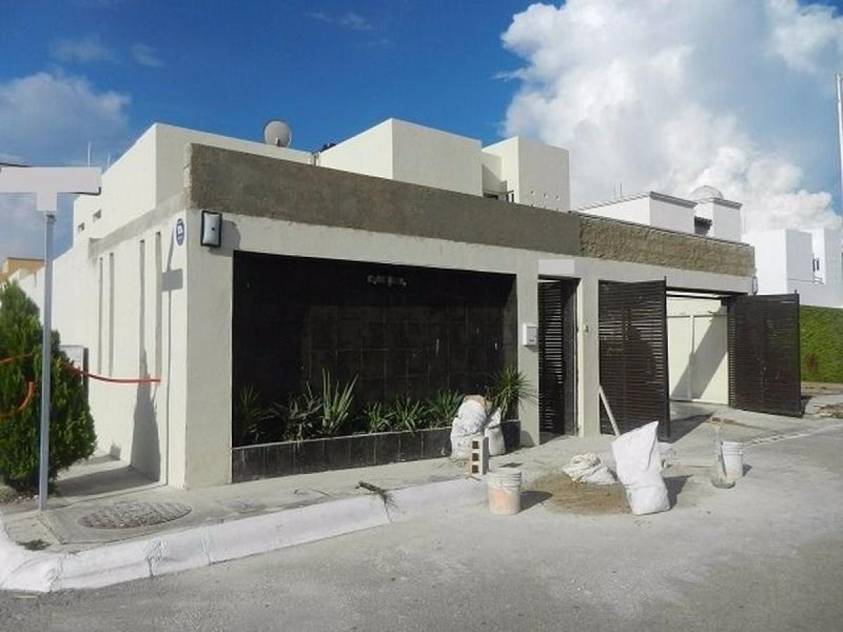 3 bedrooms House in Yucatan, Mexico No. 160827