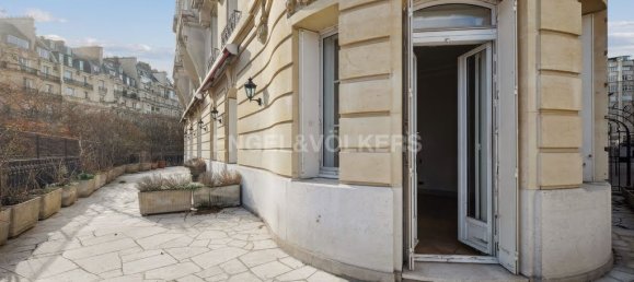5 bedrooms Apartment in Paris, France No. 186216 12
