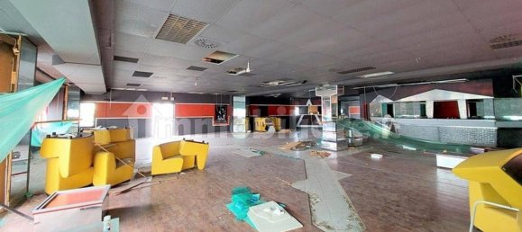 504m² Commercial property in Castegnato, Italy No. 312648 19