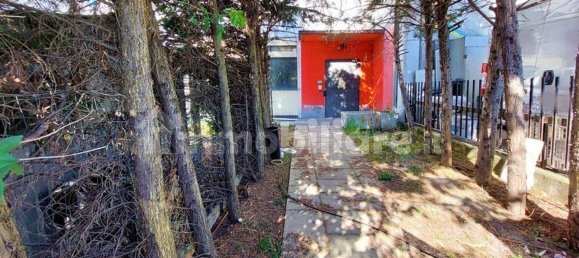 504m² Commercial property in Castegnato, Italy No. 312648 5