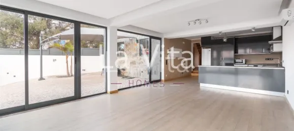 3 bedrooms House in Cascais, Portugal No. 170505 3