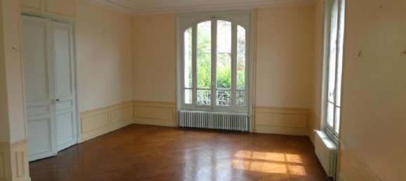 8-Zimmer Stadthaus in La Loupe, France, Nr. 91265 9