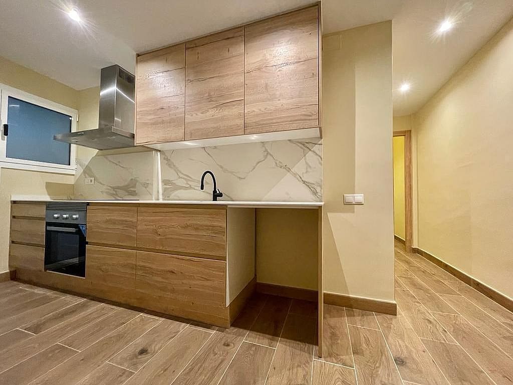 3 bedrooms Apartment in Eixample, Spain No. 246277