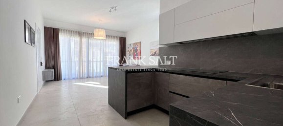 2 bedrooms Penthouse in Saint Julian's, Malta No. 4772 3