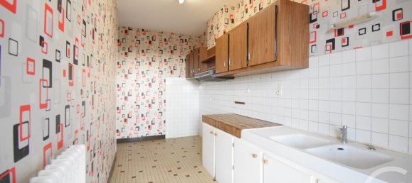 5 bedrooms House in Abrest, France No. 305001 3