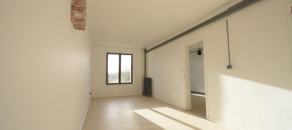 5 bedrooms House in Abrest, France No. 305001 6