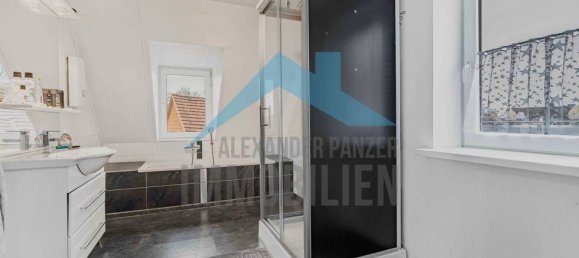 4 bedrooms Building in Kassel, Germany No. 295134 8