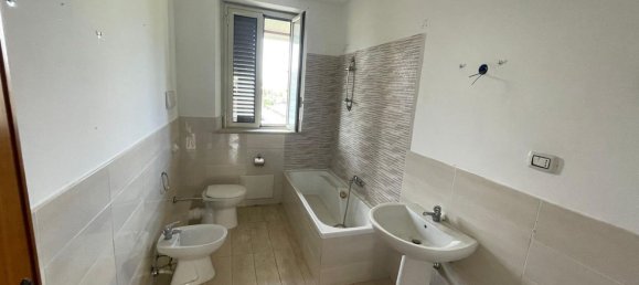 3 rooms Apartment in Palermo, Italy No. 50006 13