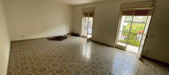 3 rooms Apartment in Palermo, Italy No. 50006 10