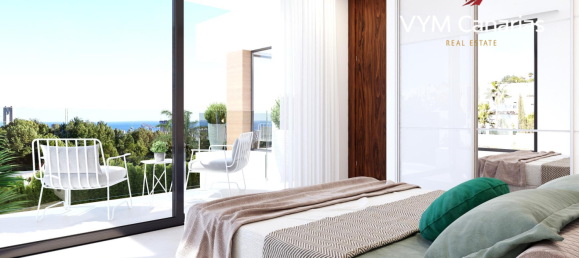 Villa de 4 dormitorios en Golf Bahia, Spain No. 3185 5