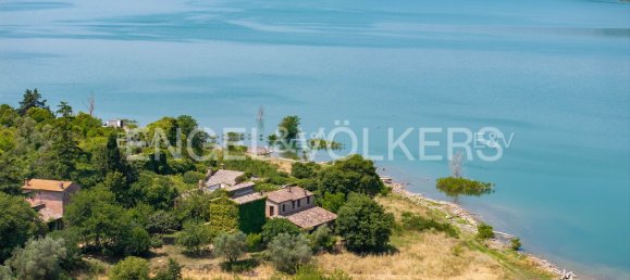 4 bedrooms House in Baschi, Italy No. 105821 6