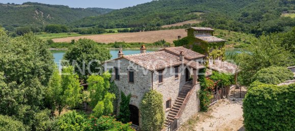 4 bedrooms House in Baschi, Italy No. 105821 2