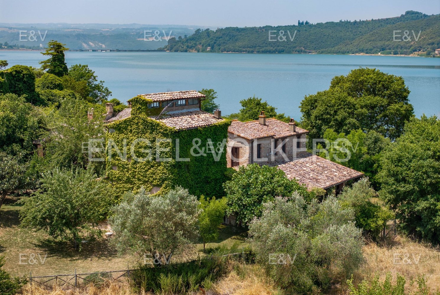 4 bedrooms House in Baschi, Italy No. 105821