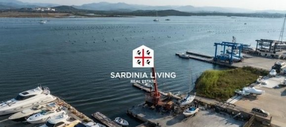 4000m² Warehouse in Olbia, Italy No. 50054 50