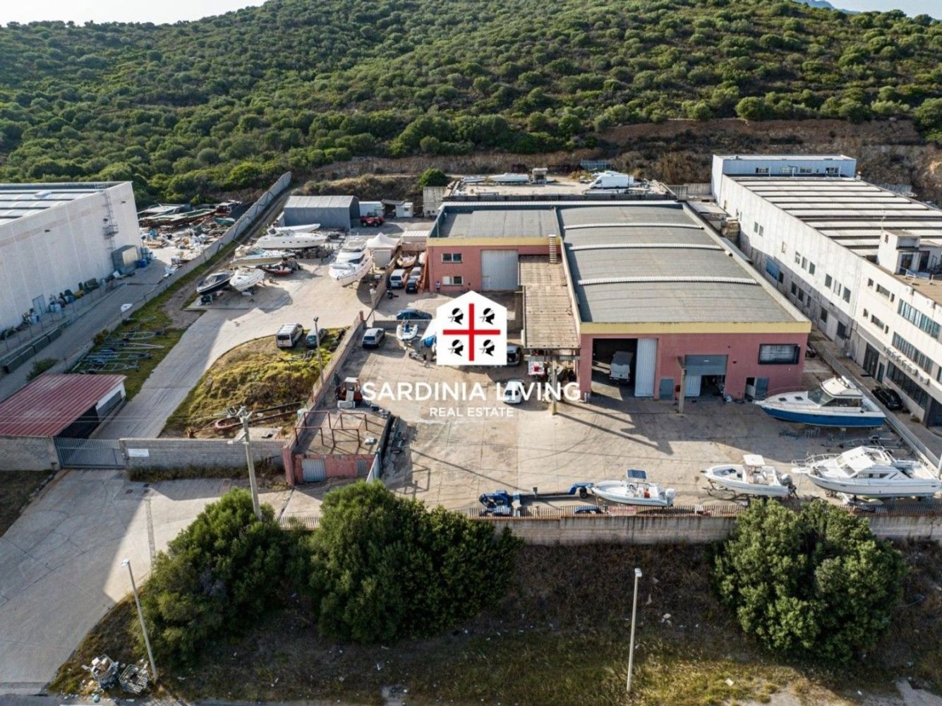 Armazém em Olbia, Italy 4000 m² N.º 50054