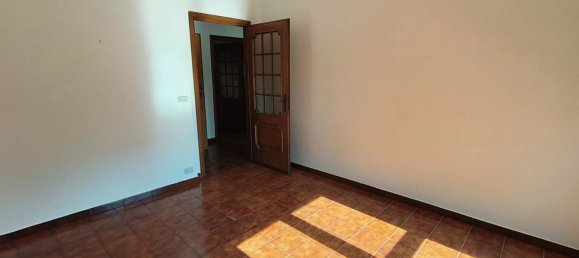 4-salle Appartement à Cuneo, Italy No. 14481 30