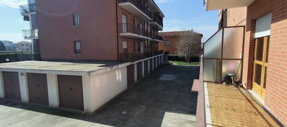 4-salle Appartement à Cuneo, Italy No. 14481 19