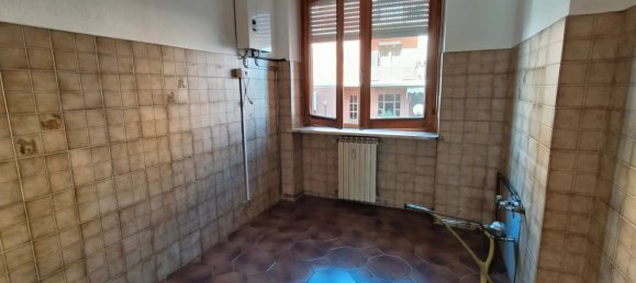4-salle Appartement à Cuneo, Italy No. 14481 34