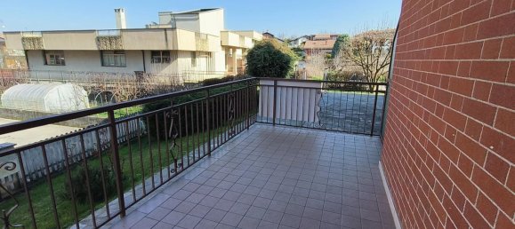 4-salle Appartement à Cuneo, Italy No. 14481 20