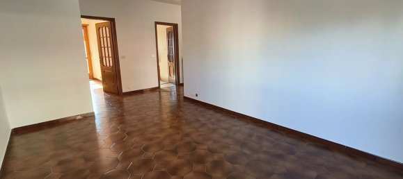 4-salle Appartement à Cuneo, Italy No. 14481 37
