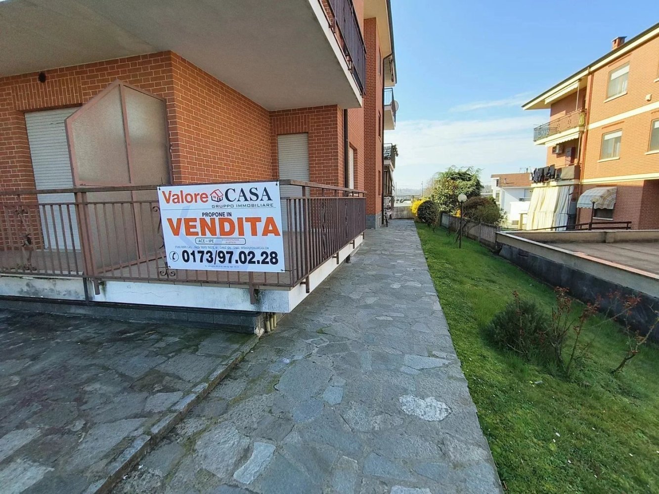 4-salle Appartement à Cuneo, Italy No. 14481