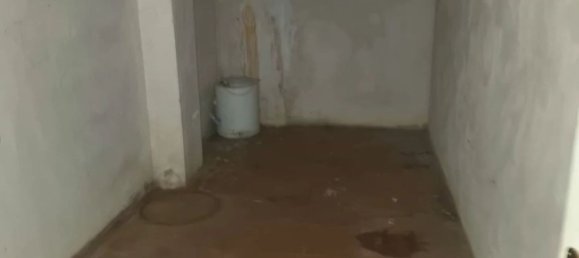 4-salle Appartement à Cuneo, Italy No. 14481 23