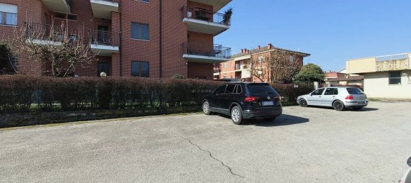4-salle Appartement à Cuneo, Italy No. 14481 3