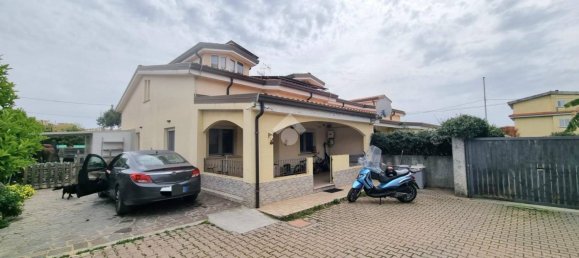 Villa de 4 dormitorios en Catanzaro, Italy No. 36626 13
