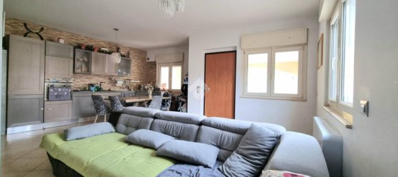 Villa de 4 dormitorios en Catanzaro, Italy No. 36626 26